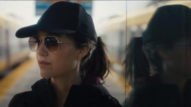 Illesteva Dor II Straight Brow Bar Aviator Sunglasses worn by Daisy 'Jett' Kowalski (Carla Gugino) in Jett (Season 01 Episode 04)