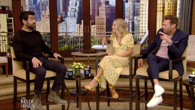 Gianvito Rossi Portofino Leather Sandals worn by Kelly Ripa on LIVE with Kelly and Ryan July 8, 2019