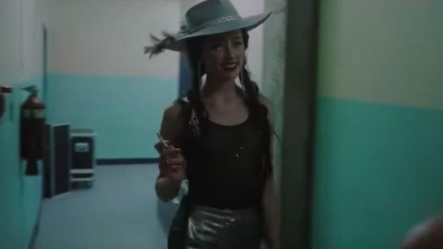 Grey Western cowboy hat of a character in the trailer of Her Smell