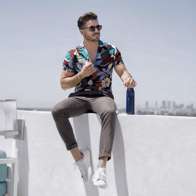 The printed shirt by Reiss worn by Alex Costa on his account Instagram ...