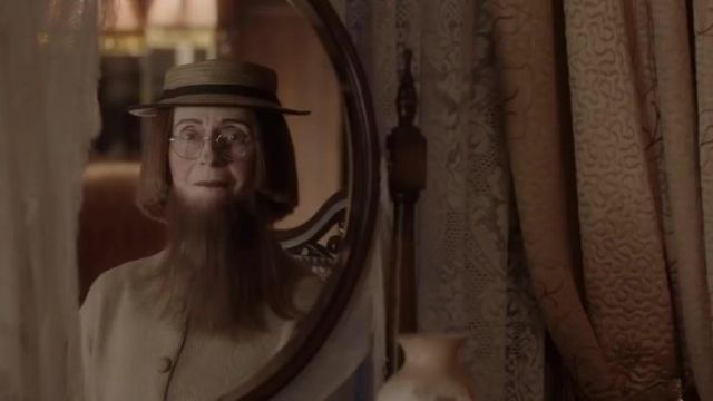 Round Glasses worn by Elizabeth Lowry (Vanessa Redgrave) in Mrs Lowry & Son