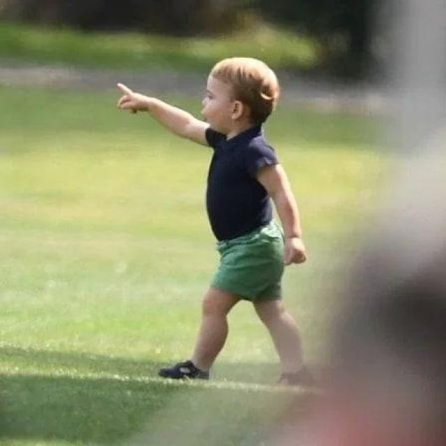 Jojo Maman Bebe Twill Chino Shorts Portes Par Le Prince Louis De Surrey Polo Club Le 10 Juillet 19 Spotern