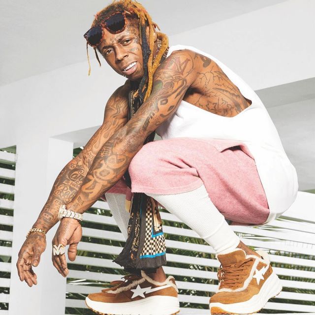 Sneakers A Bathing Ape Bapesta UGG of Lil Wayne on the Instagram account @liltunechi