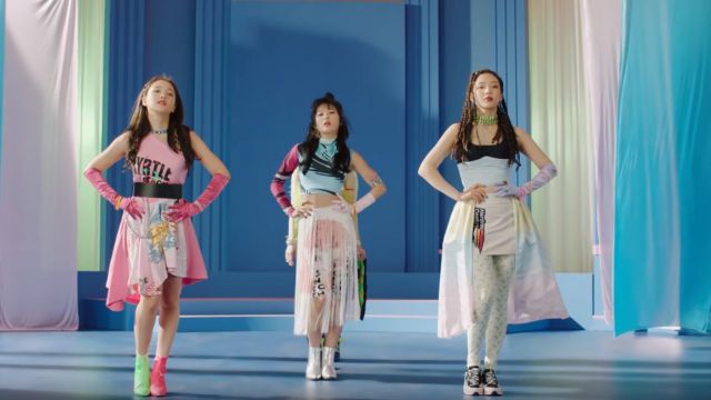 Red Valentino metallic ankle boots worn by Seulgi in Red Velvet 레드벨벳 '짐살라빔 (Zimzalabim) music video