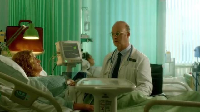 La blouse portée par Calvin (Tim McInnerny) dans Tueurs Anonymes