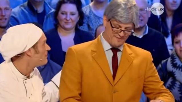 The blue shirt sky sleeve long worn by James Deano in the show " The Big Cactus on 08 January 2018