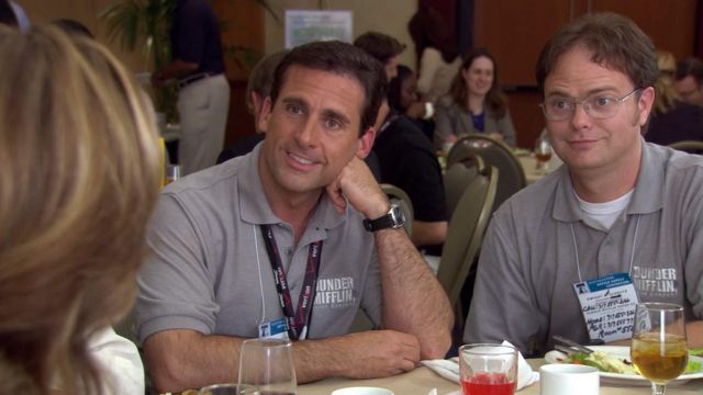 Grey Polo Shirt of Michael Scott (Steve Carell) in The Office (S03E02)