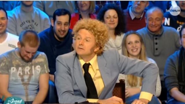 La veste de costume Gris portée par David Greuse dans l'émission Le Grand Cactus le 21 Mars 2018