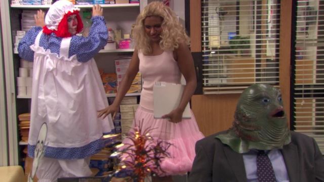 Pink Fluffy Skirt of Kelly Kapoor (Mindy Kaling) in The Office (Season 05 Episode 06)