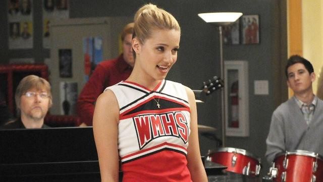 La tenue de pompom girl portée par Quinn Fabray (Dianna Agron) dans Glee (S02E04)