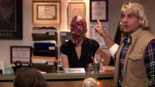 Bloody Monster Mask of Erin Hannon (Ellie Kemper) in The Office (Season 07 Episode 06)