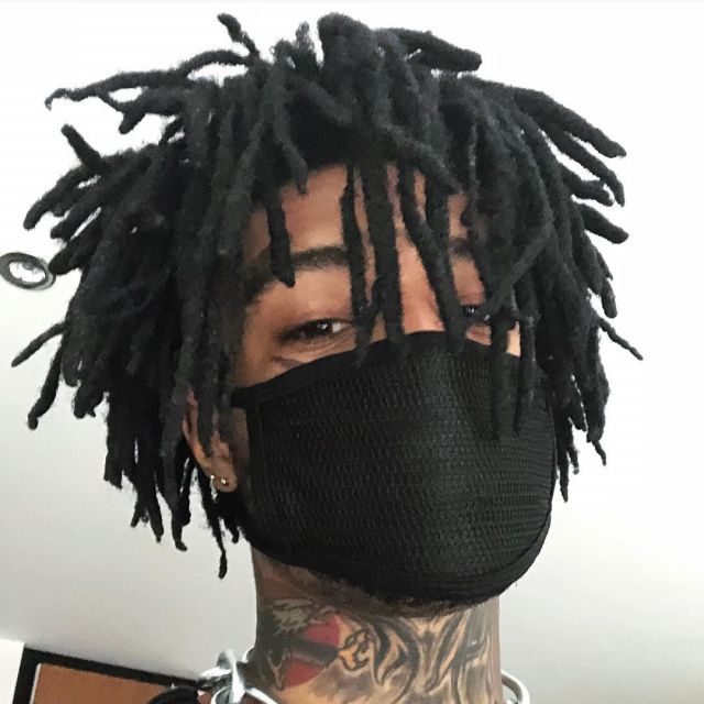 Black Mouth Mask worn by Scarlxrd on his Instagram account @scarlxrd