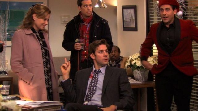 Rose Manteau de Laine de Pam Beesly (Jenna Fischer) dans L'Office (Saison 07 Épisode 10)