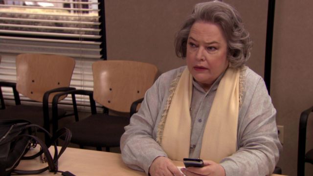 Cream Scarf of Jo Bennett (Kathy Bates) in The Office (Season 07 Episode 24)
