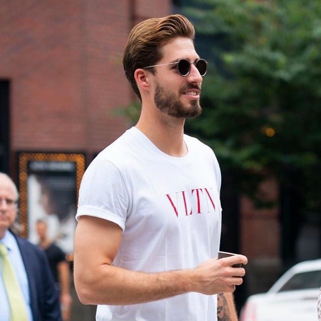 vltn red t shirt