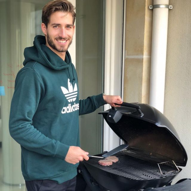 Adidas Hoodie in green won by Kevin Trapp on his Instagram account  @kevintrapp | Spotern