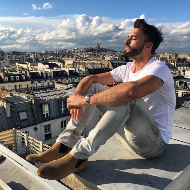 The white t-shirt short sleeve Thomas Vergara on the account instagram of @vergarathomas