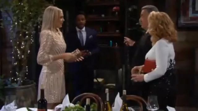 Aidan by Aidan Mattox Vestido de rayas de lentejuelas usado por Abby Newman (Melissa Ordway) como se ve en The Young and the Restless JULIO 19, 2019