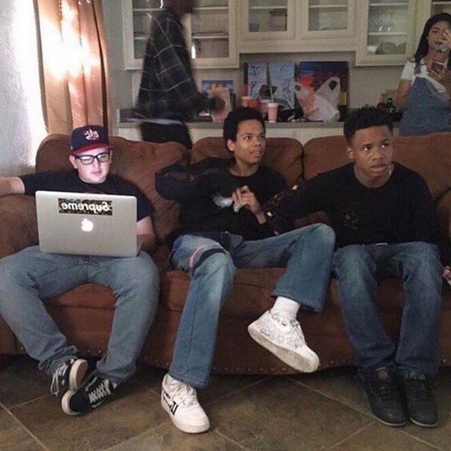 Black sneakers worn by Tay-K on the In­sta­gram Ac­count of @Free­tayka