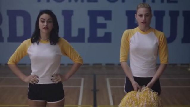 Urban Outfitters 70s Baseball T-shirt worn by Betty Cooper (Lili Reinhart) in Riverdale (Season 01 Episode 01)