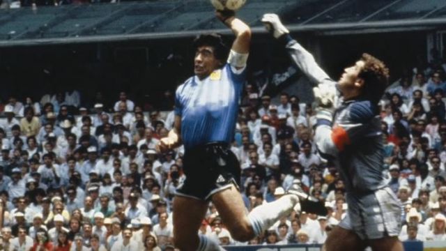 Op en neer gaan pols Archeoloog Le Coq Sportif Argentina Jersey worn by Diego Maradona in Diego Maradona |  Spotern