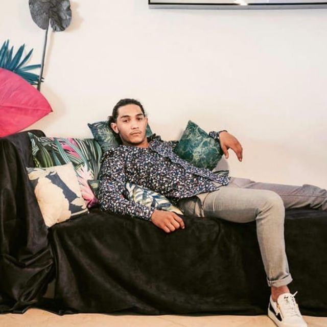 Le jean gris porté par Dylan Robert sur son compte Instagram @dylan_robertofficiel