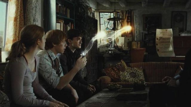The déluminateur of Ron Weasley (Rupert Grint) in Harry Potter and the Deathly hallows - part 1