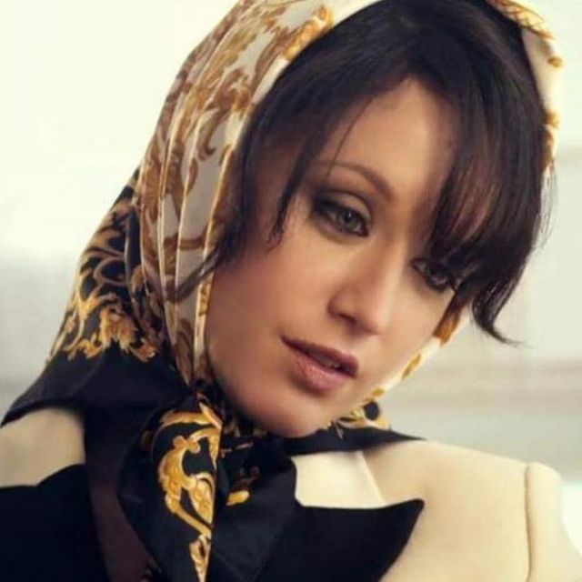Le foulard porté par Ludivine Sagnier sur son compte Instagram @ludivinesagnier