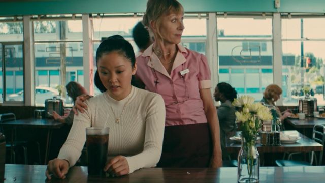 White Pullover worn by Lara Jean (Lana Condor) in To All The Boys I've Loved Before