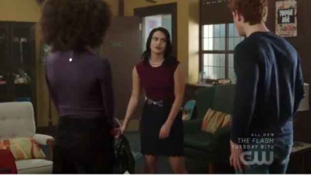 Banana Republic Scalloped Pencil Skirt worn by Veronica Lodge (Camila Mendes) in Riverdale (Season 01 Episode 06)