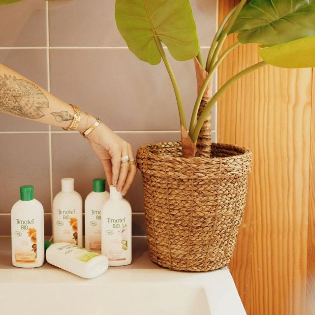 Le shampooing Timotei bio de Marion Gruber sur le compte instagram de @fringeandfrange