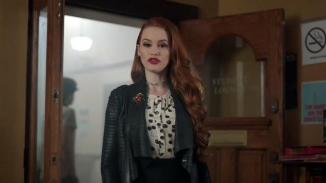 Riverdale: Season 1 Episode 7 Cheryl's Spider Pin