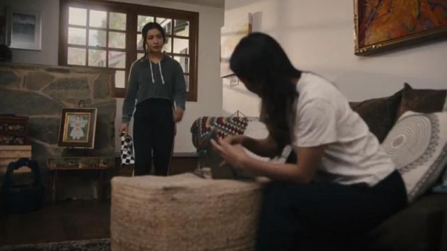 Brandy Melville Zari Sweatpants worn by Alex Portnoy (Brianne Tju) in Light as a Feather (Season 02 Episode 01)