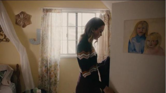 & Other Stories Pull Noir avec Zig Zag porté par McKenna Brady (Liana Liberato) en Léger comme une Plume (S02E02)