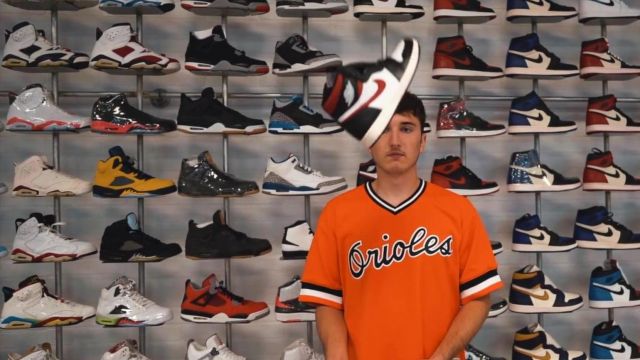 Les sneakers Jordan 6 Retro Infrared blanches dans la vidéo YouTube I Bought The 10 Best Back To School Hype Sneakers For 2019!