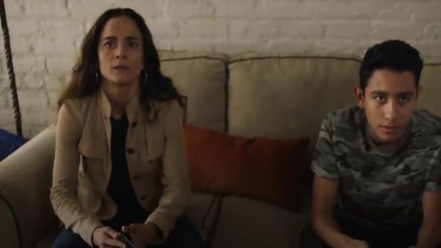 Nili Lotan Cambre Coton-Lin Champ de Veste portée par Teresa Mendoza (Alice Braga) dans la Reine du Sud (Saison 04 Épisode 07)