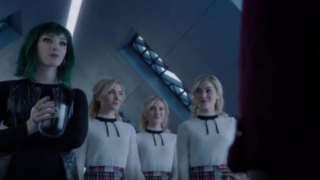 Ted Baker White Pleated High Neck Bow Top worn by Esme Frost (Skyler Samuels) in The Gifted (Season 02 Episode 05)
