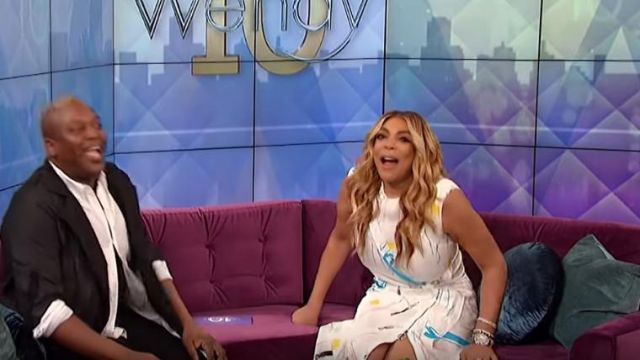 Cendric Charlier Fantaisie Robe imprimée porté par Wendy Williams sur Le Wendy Williams Show le 30 JUILLET 2019
