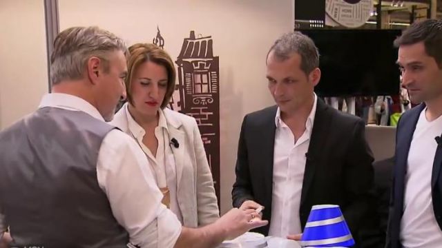 La Veste blazer noir porté par Nicolas dans Mon invention vaut de l'or