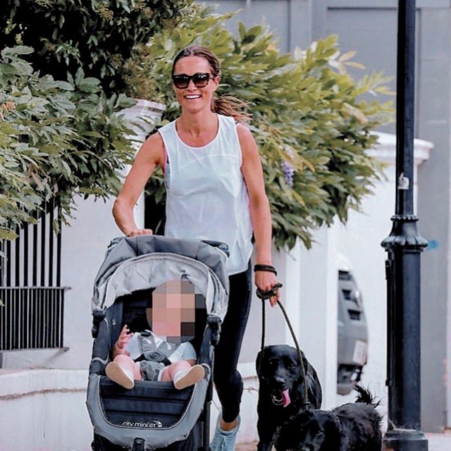 Zanzan Apache Lunettes de soleil portées par Pippa Middleton Jogging à Londres le 31 juillet 2019