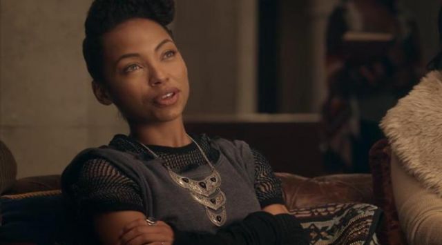 Necklace silver with black stones of Samantha White (Logan Browning) in " Dear White People