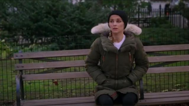 Sorel Vert Conquest Carly porté par Det. Lizzie Needham (Bojana Novakovic) dans l'Instinct (Saison 01 Episode 06)