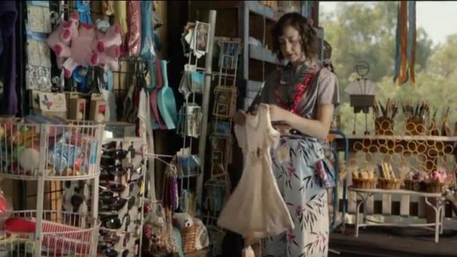 Elizabeth and James Trenton Floral Culottes worn by Carol Pilbasian (Kristen Schaal) in The Last Man on Earth (Season 02 Episode 01)