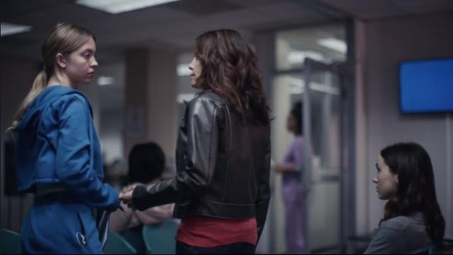 Danielle Guizo Bleu Recadrée à Capuche Bleu porté par Cassie Howard (Sydney Sweeney) dans l'Euphorie (Saison 01 Épisode 08)