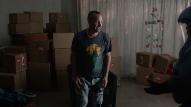 Threadless Blue Pirate Ship on the Sea T Shirt worn by Phil Tandy Miller (Will Forte) in The Last Man on Earth (Season 03 Episode 01)