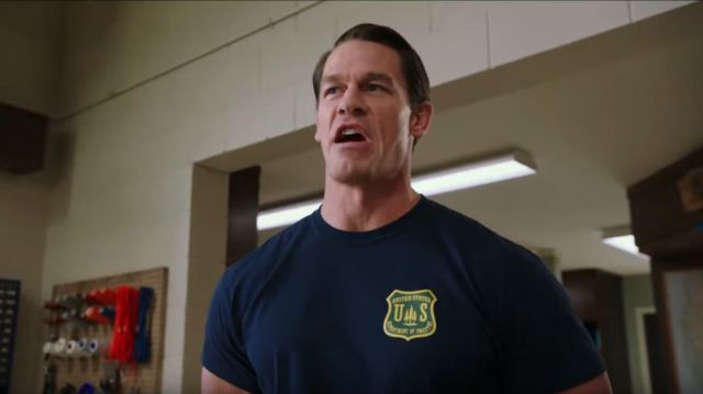 Plaine Moitié Manches T-Shirt Bleu Marine porté par Jake Carson (John Cena) en Jouant avec le Feu