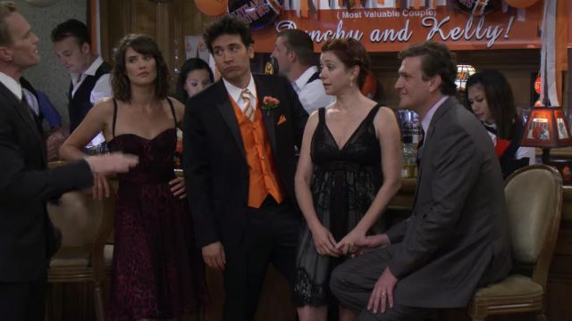 La robe portée par Robin Scherbatsky (Cobie Smulders) dans How I Met Your Mother (Saison 07 Episode 01)