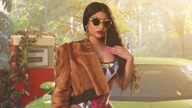 Sunglasses jungle Versace Nicki Minaj in her video clip MEGATRON