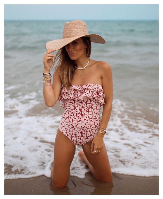 The swimsuit strapless wheel pink leopard pattern white Cindy P on the account Instagram of @boho_addict