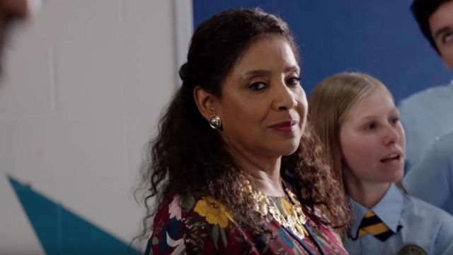 Cirlcle Earring worn by Phylicia Rashad in David Makes Man (Season 01)